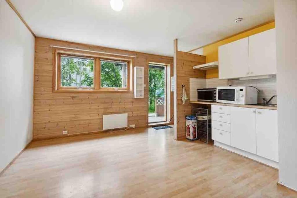36 Sqm Studio Aparatment B トロムソ エクステリア 写真